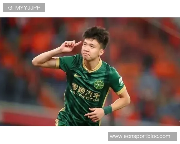 何超手球染黄引争议裁判漏判浙江进攻王钰栋愤怒砸球抗议